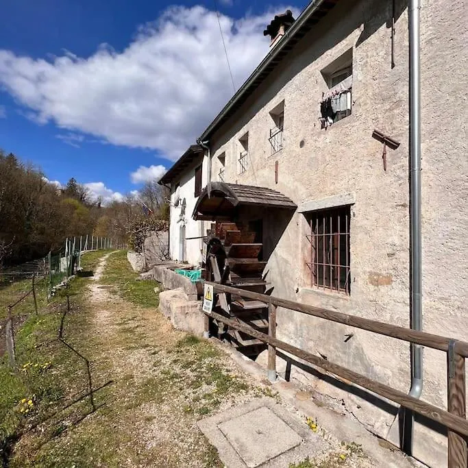 Casa de Férias Conveniente, Tranquilla E Accogliente Con Park Vila Belluno Itália